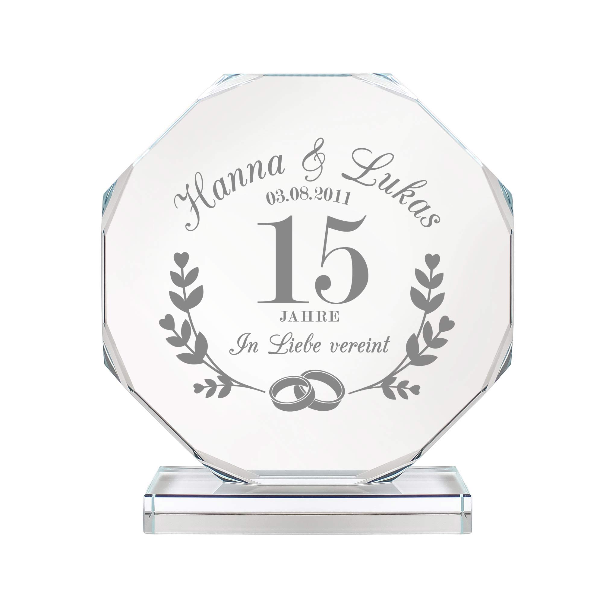 Personalisierter Glaspokal mit Facettenschliff zur Kristallhochzeit - 15 Jahre Personalisierter Glaspokal mit Facettenschliff zur Kristallhochzeit - 15 Jahre