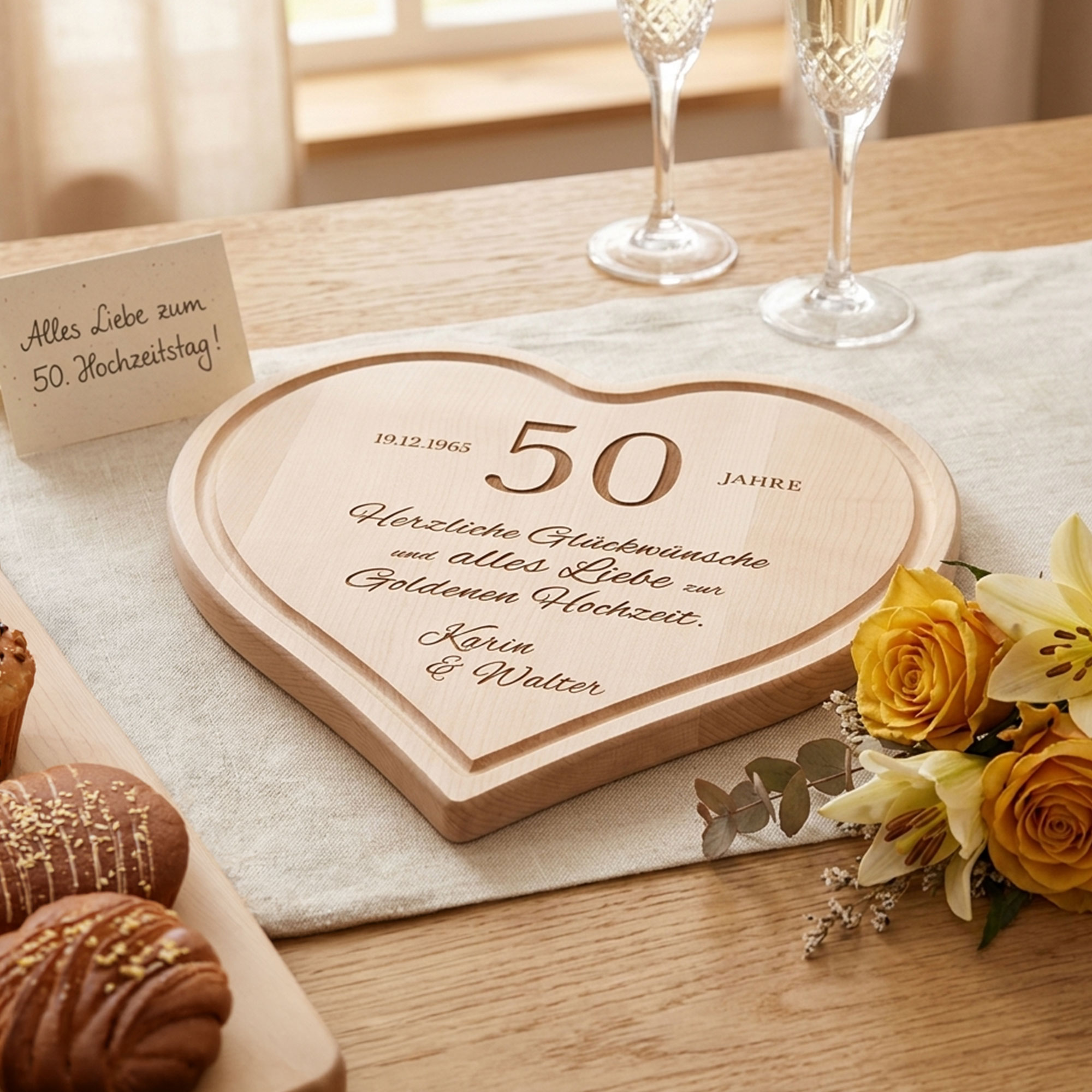 Graviertes Holzherz zur Goldenen Hochzeit Graviertes Holzherz zur Goldenen Hochzeit