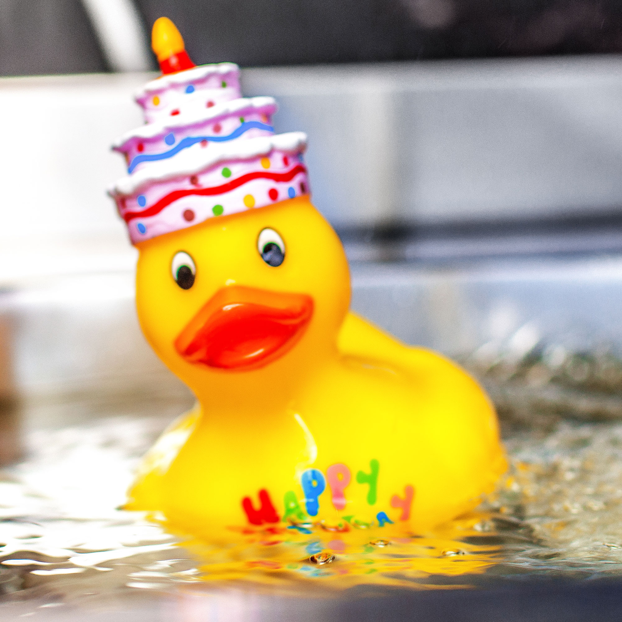 Badeente Happy Birthday Quietscheente - Bad & WC jetzt im Shop bestellen  Close Up GmbH