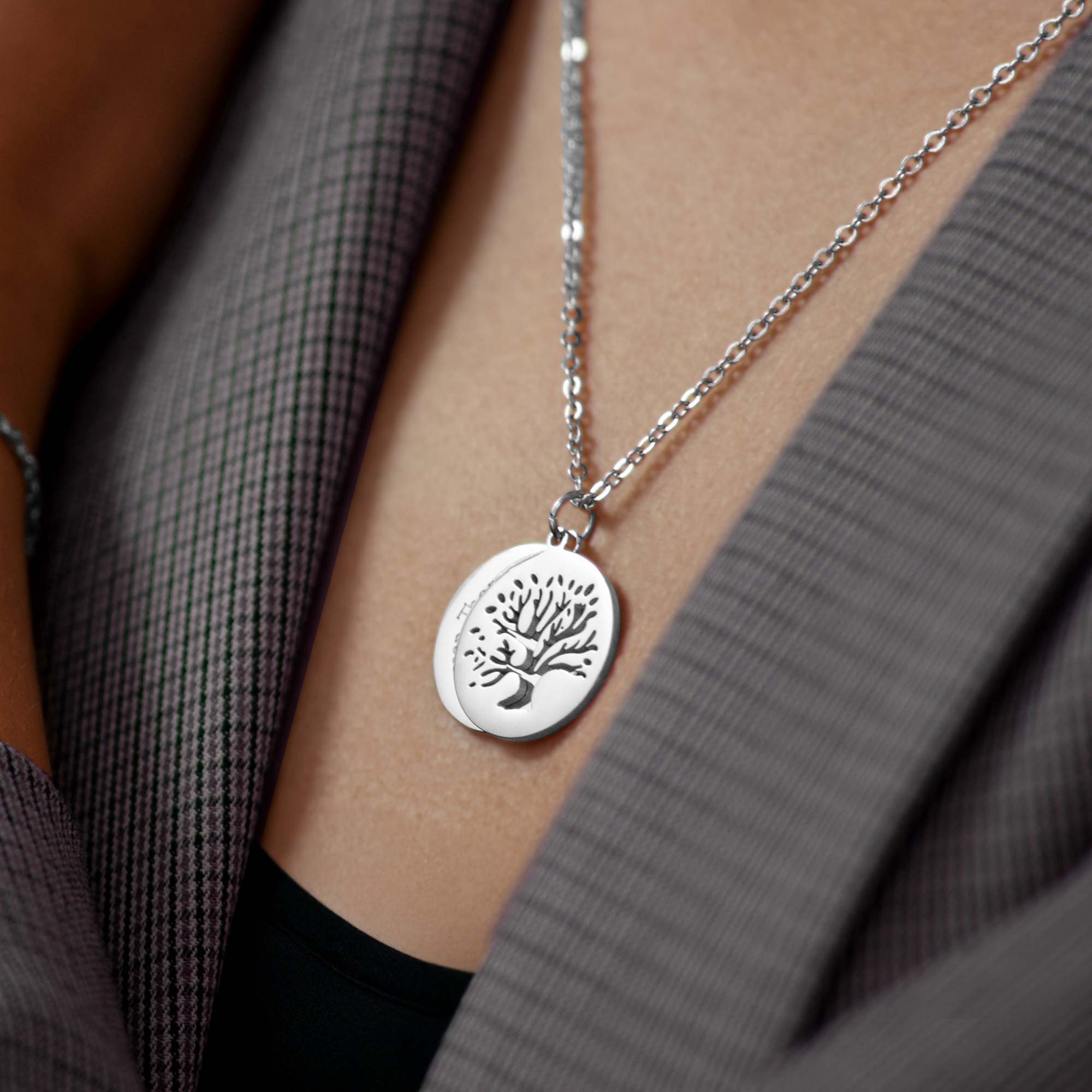 Personalisierte Kette Silber mit 2 Anhängern - Lebensbaum