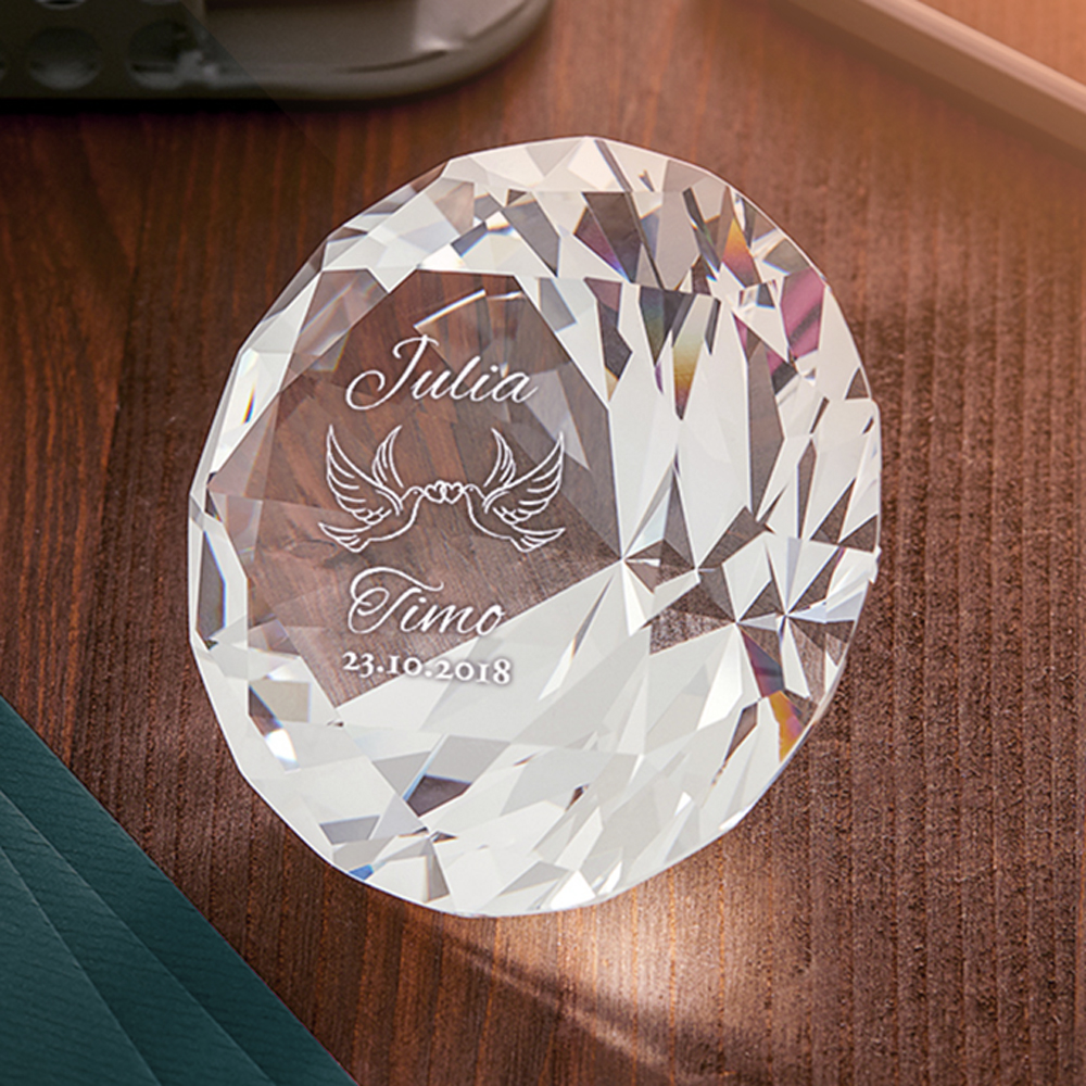 Diamant Kristall mit Gravur zur Hochzeit - Liebestauben Diamant Kristall mit Gravur zur Hochzeit - Liebestauben